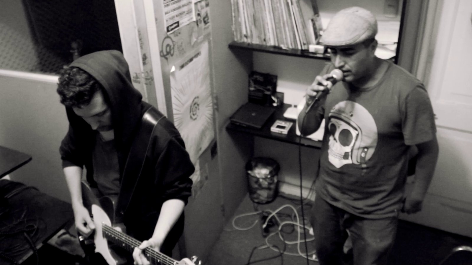 Ensayo en blanco y negro